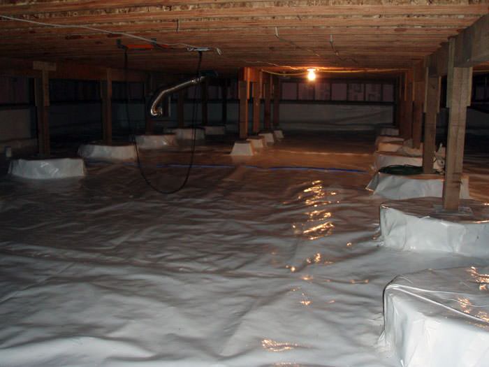 Crawl E Cleanup In Brookfield New Berlin Milwaukee A Very Large Sealed And Waterproofed Crawl E In Waukegan