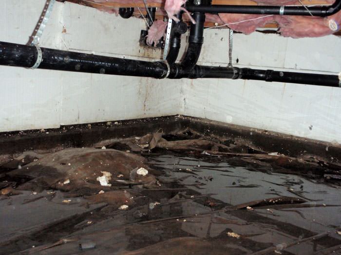 Crawl E Cleanup In Brookfield New Berlin Milwaukee Flooding Rot And Mold In A Crawl E Mundelein
